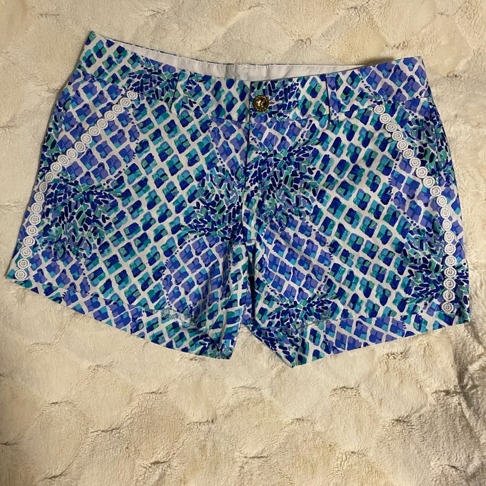 Lilly Pulitzer shorts. Size 8.